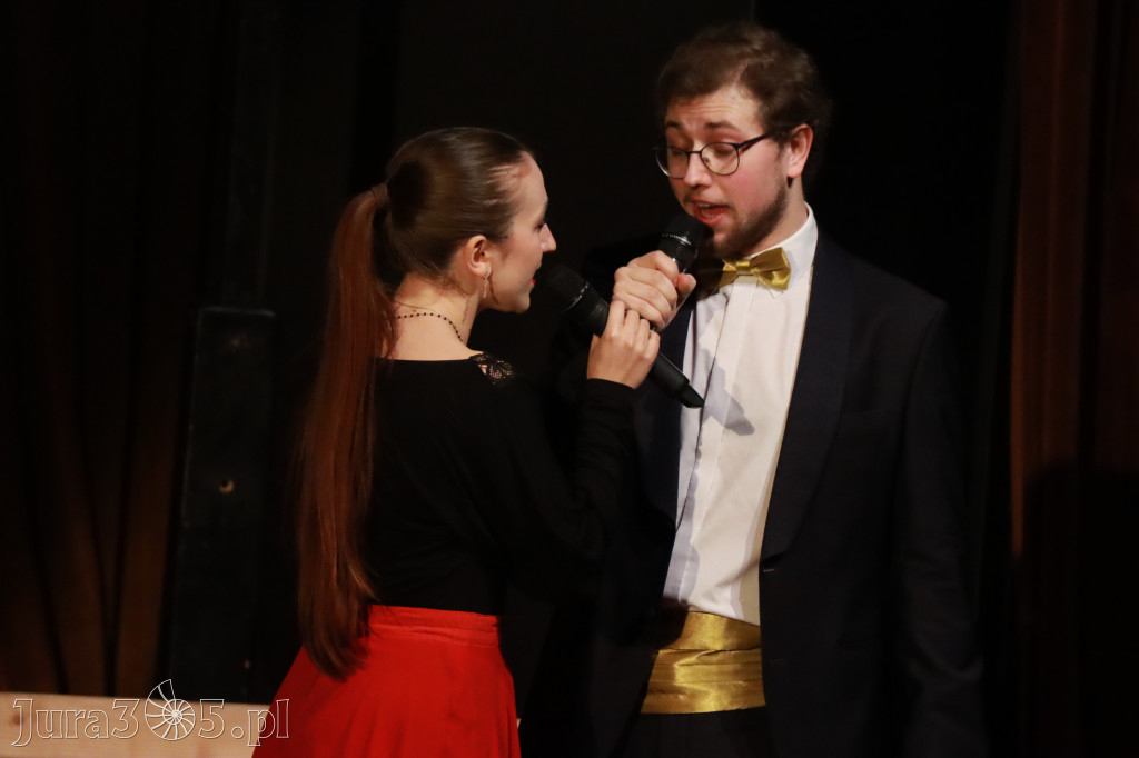 Fotorelacja: Walentynkowo-Musicalowy zawrót głowy w MOK Zawiercie.