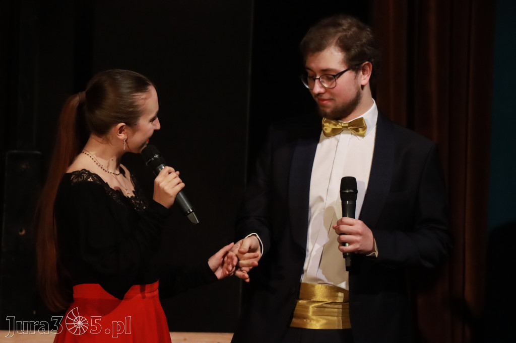 Fotorelacja: Walentynkowo-Musicalowy zawrót głowy w MOK Zawiercie.