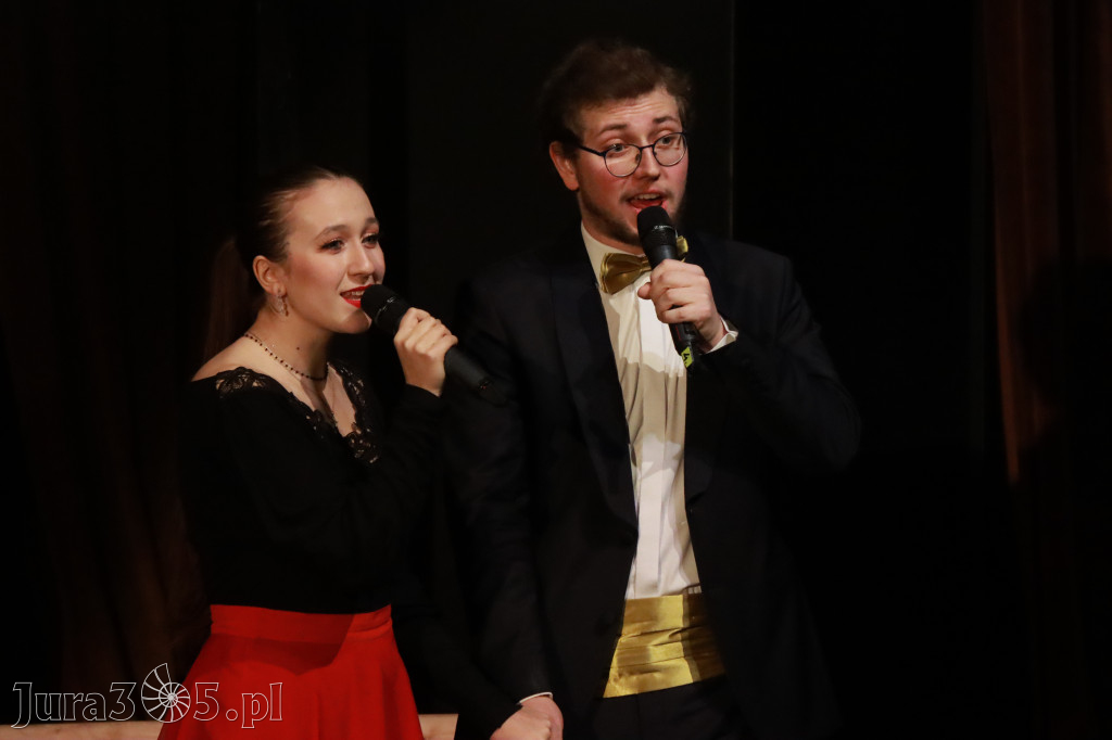Fotorelacja: Walentynkowo-Musicalowy zawrót głowy w MOK Zawiercie.