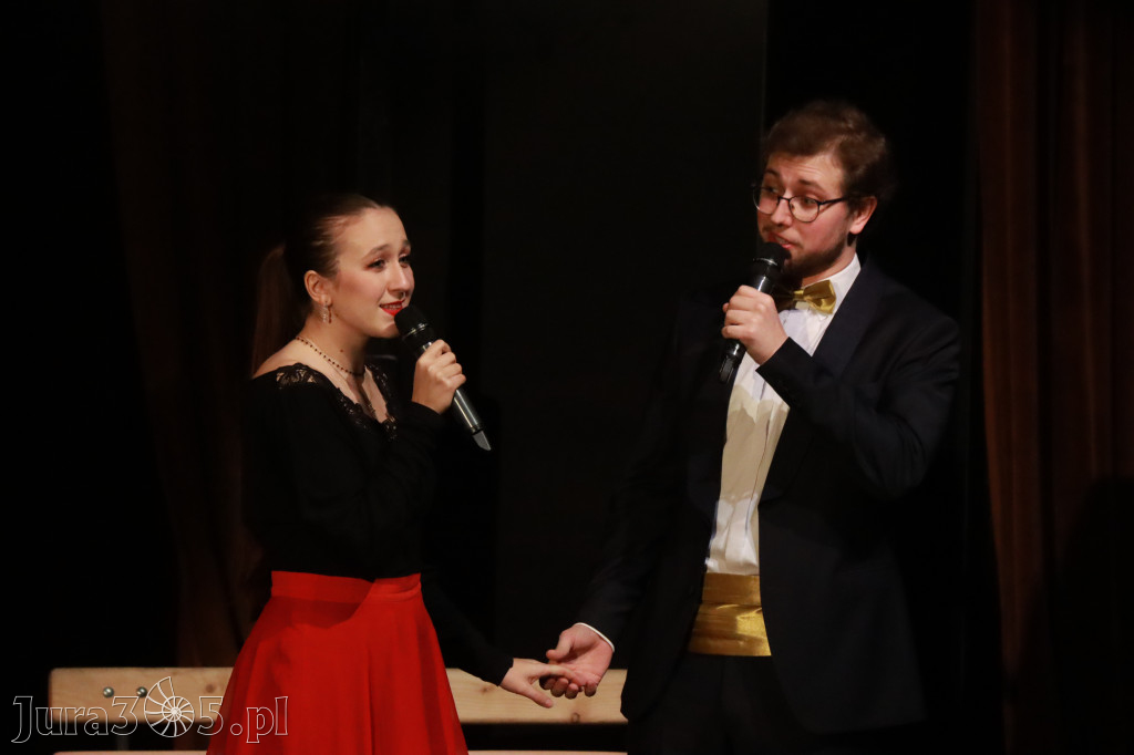 Fotorelacja: Walentynkowo-Musicalowy zawrót głowy w MOK Zawiercie.