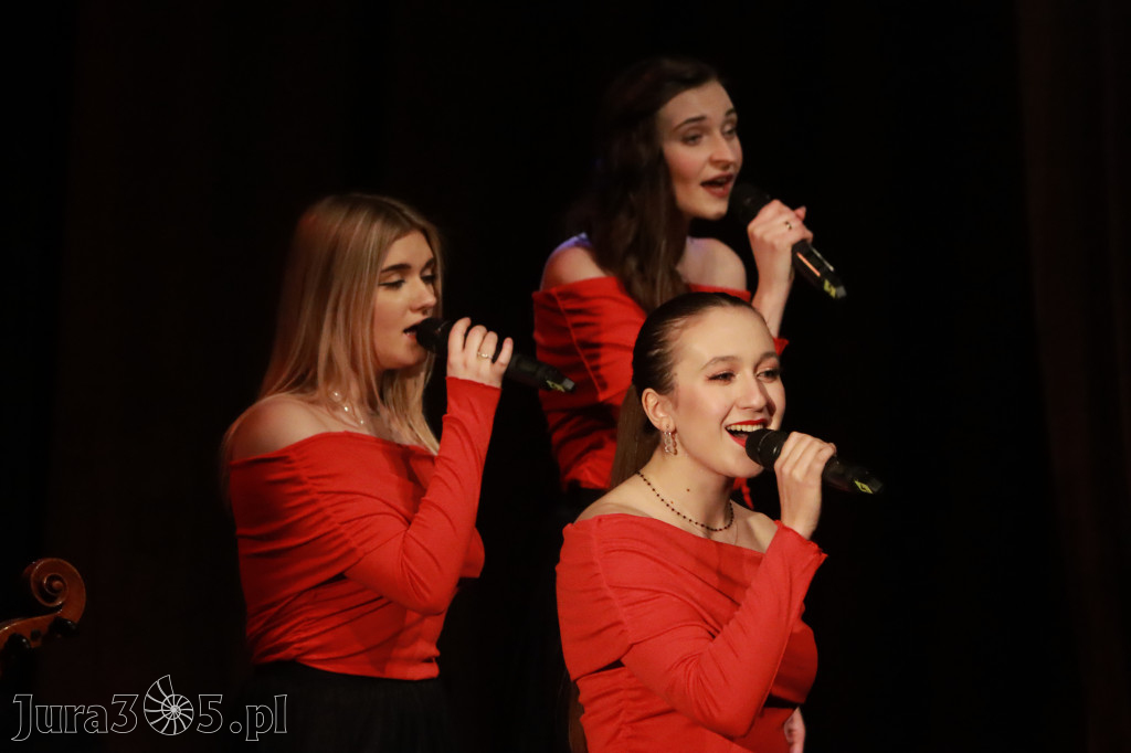 Fotorelacja: Walentynkowo-Musicalowy zawrót głowy w MOK Zawiercie.