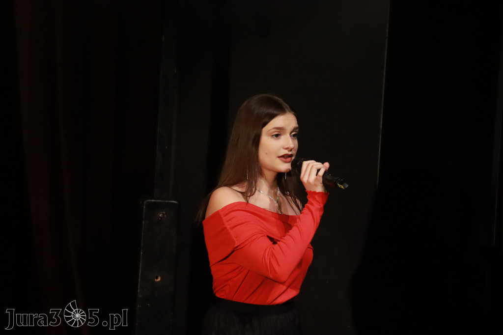 Fotorelacja: Walentynkowo-Musicalowy zawrót głowy w MOK Zawiercie.