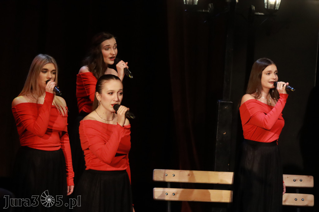 Fotorelacja: Walentynkowo-Musicalowy zawrót głowy w MOK Zawiercie.
