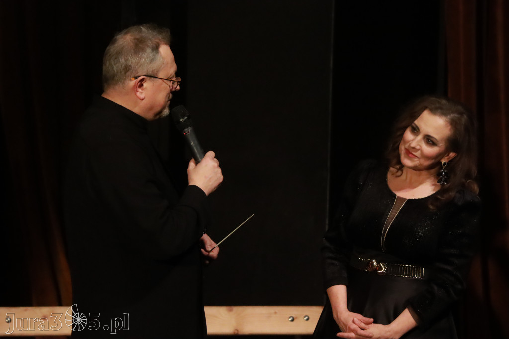 Fotorelacja: Walentynkowo-Musicalowy zawrót głowy w MOK Zawiercie.