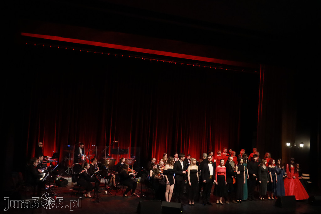 Fotorelacja: Walentynkowo-Musicalowy zawrót głowy w MOK Zawiercie.