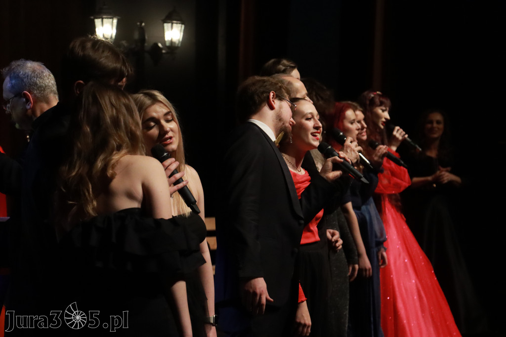 Fotorelacja: Walentynkowo-Musicalowy zawrót głowy w MOK Zawiercie.