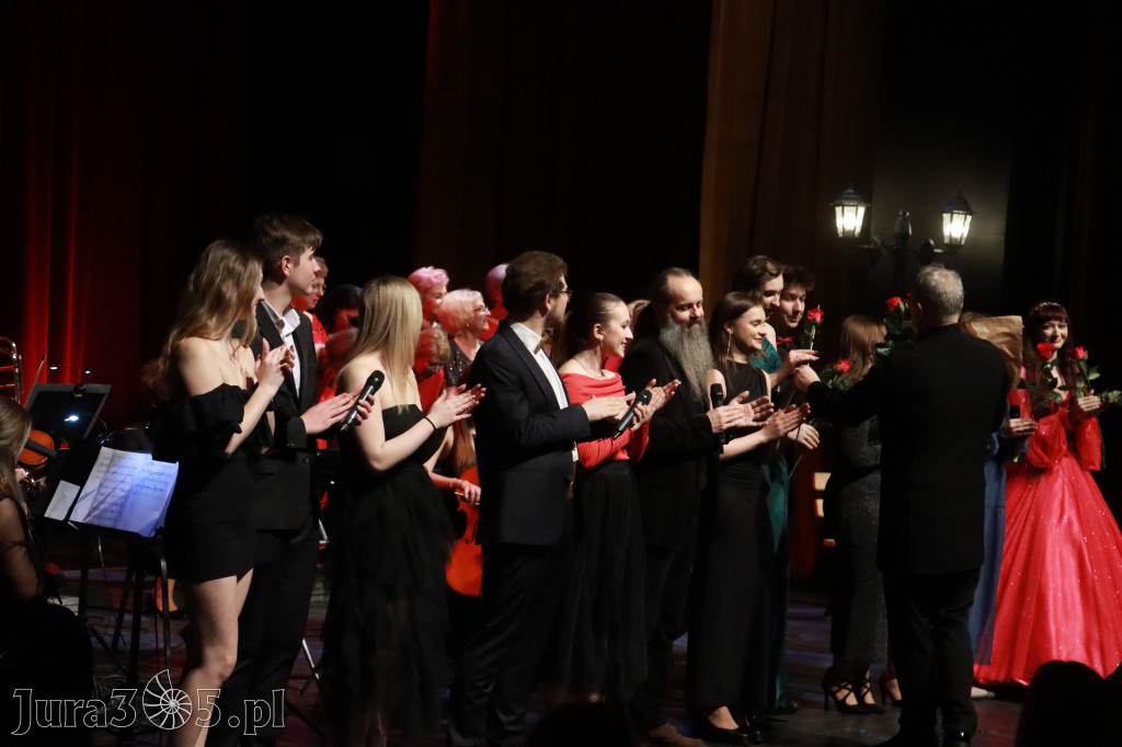 Fotorelacja: Walentynkowo-Musicalowy zawrót głowy w MOK Zawiercie.