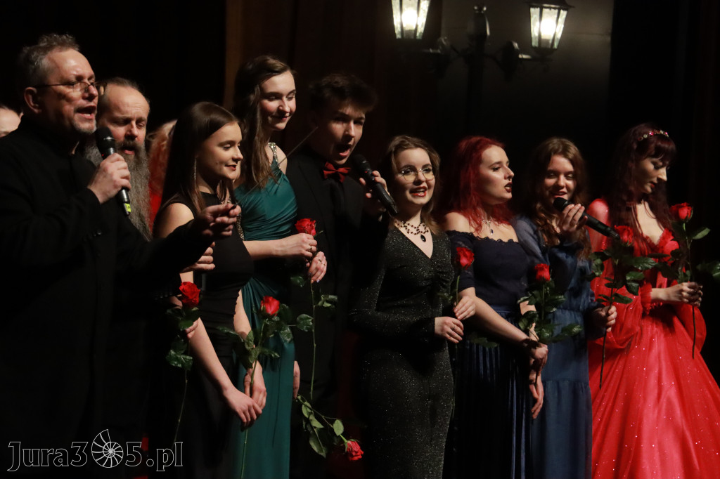 Fotorelacja: Walentynkowo-Musicalowy zawrót głowy w MOK Zawiercie.