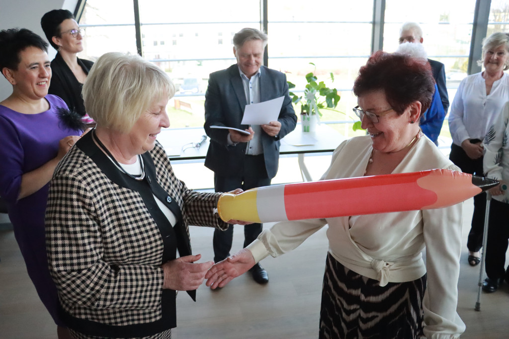 Fotorelacja: Pasowanie na Seniora w Koziegłowach - Klub Seniora Koziołek