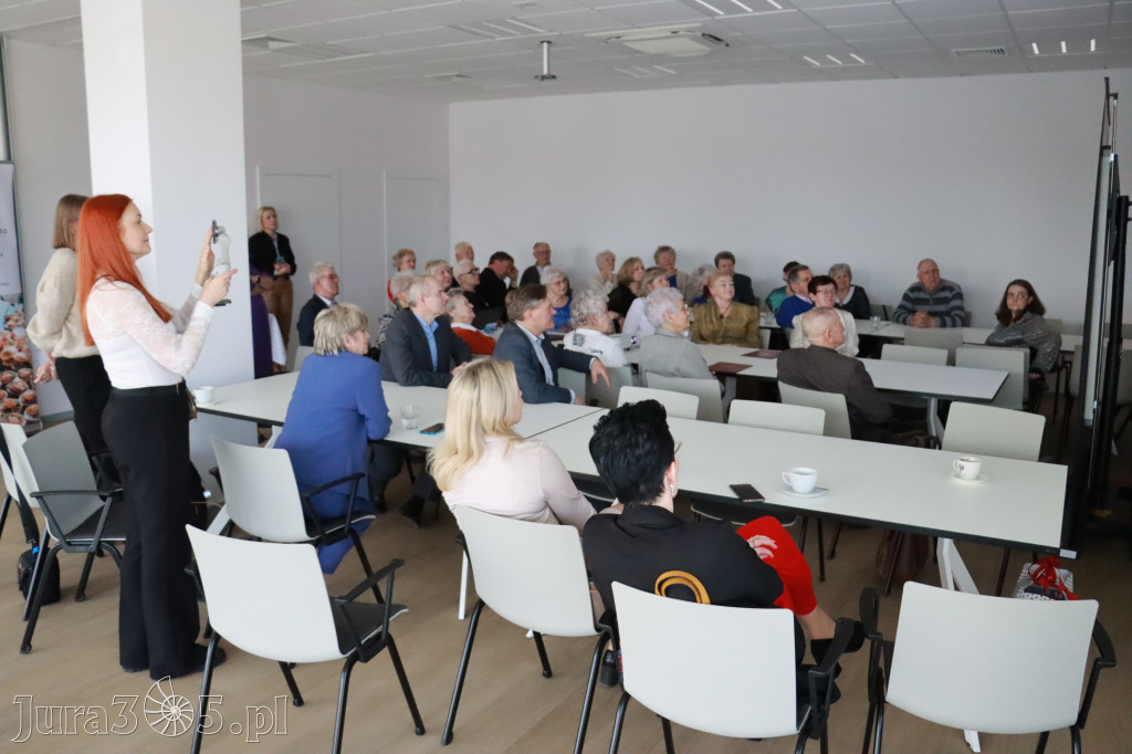Fotorelacja: Pasowanie na Seniora w Koziegłowach - Klub Seniora Koziołek