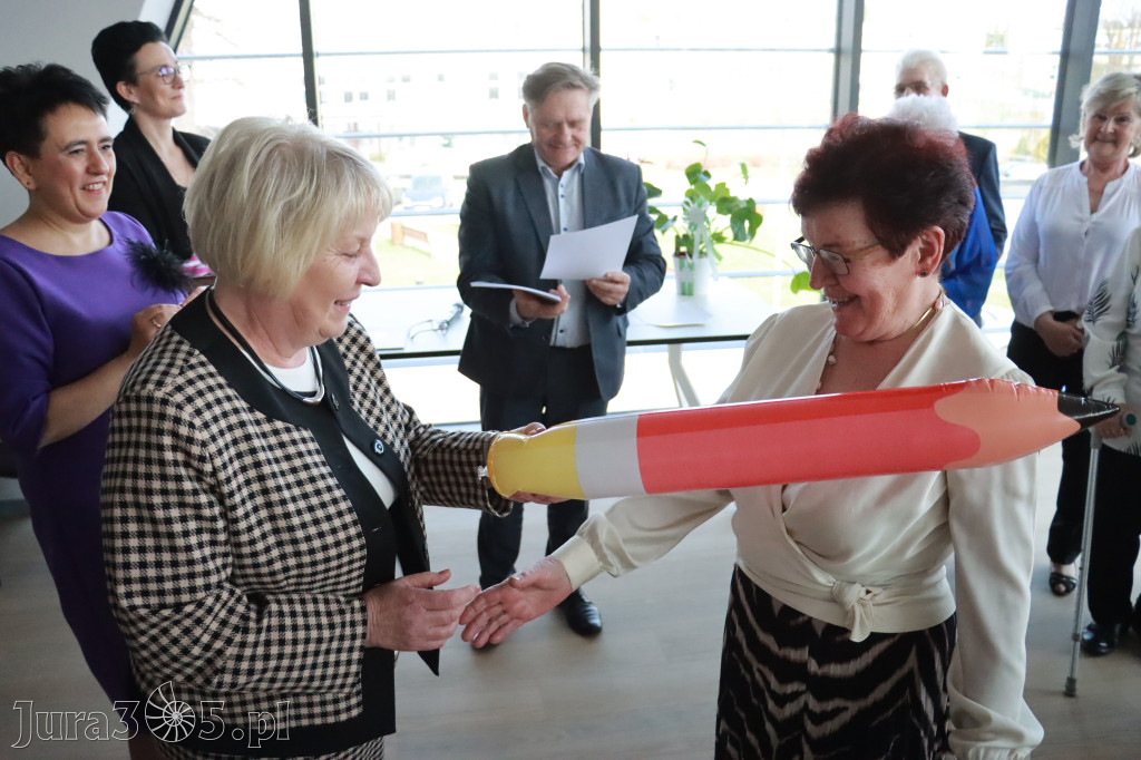 Fotorelacja: Pasowanie na Seniora w Koziegłowach - Klub Seniora Koziołek