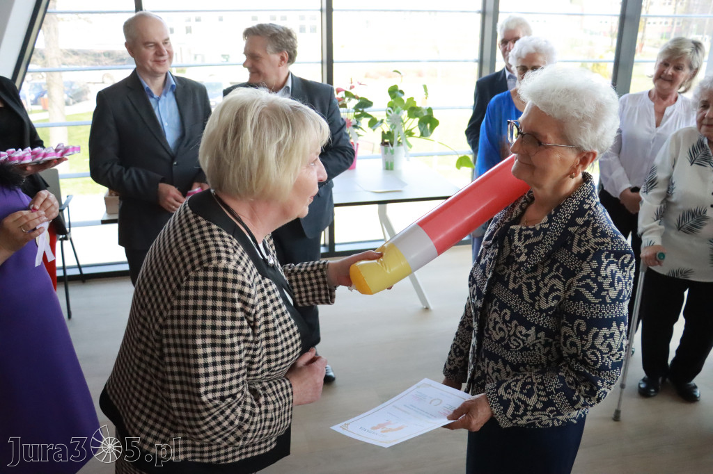 Fotorelacja: Pasowanie na Seniora w Koziegłowach - Klub Seniora Koziołek