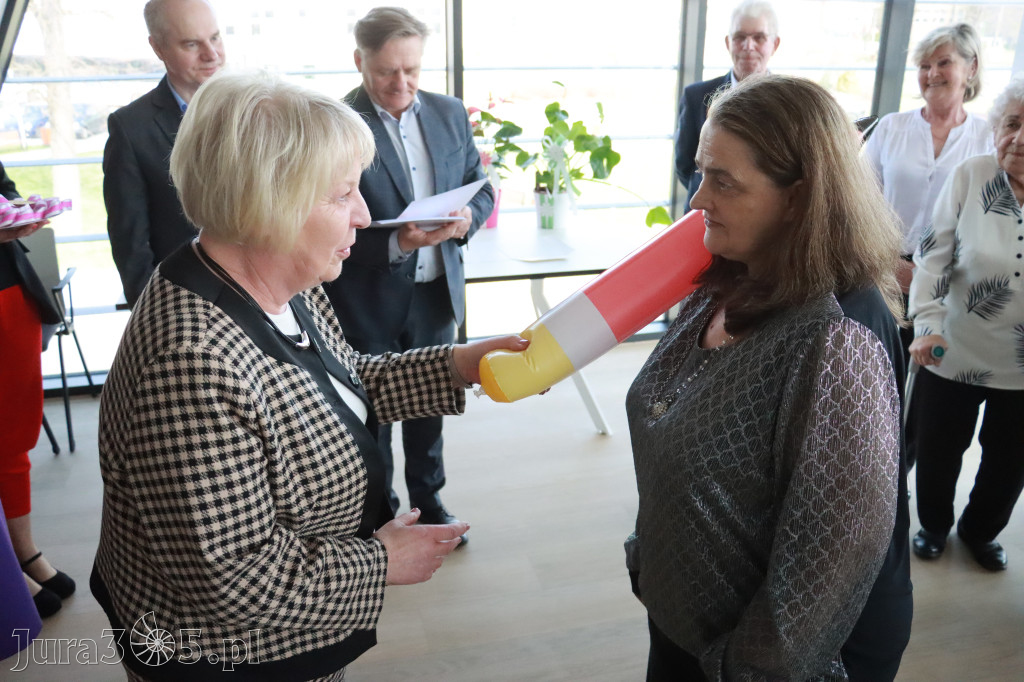 Fotorelacja: Pasowanie na Seniora w Koziegłowach - Klub Seniora Koziołek