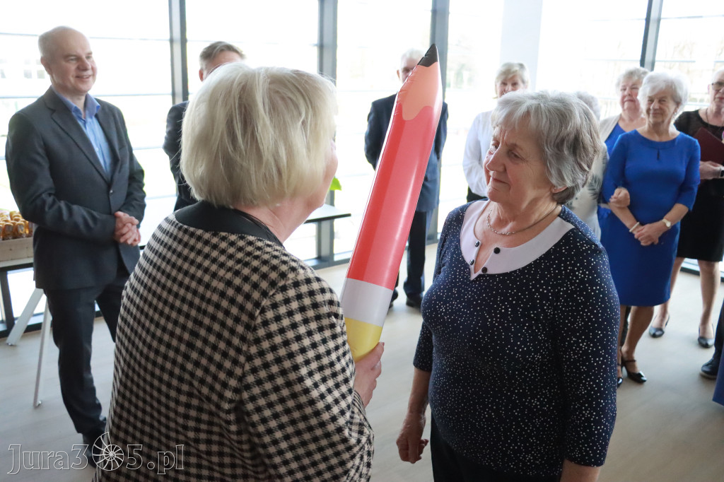 Fotorelacja: Pasowanie na Seniora w Koziegłowach - Klub Seniora Koziołek