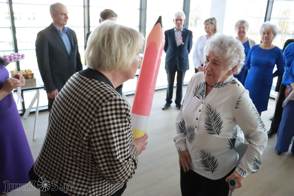 Fotorelacja: Pasowanie na Seniora w Koziegłowach - Klub Seniora Koziołek