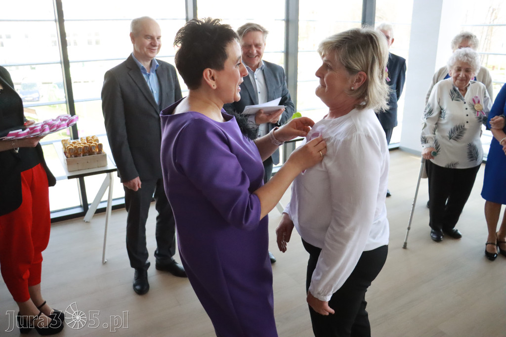 Fotorelacja: Pasowanie na Seniora w Koziegłowach - Klub Seniora Koziołek