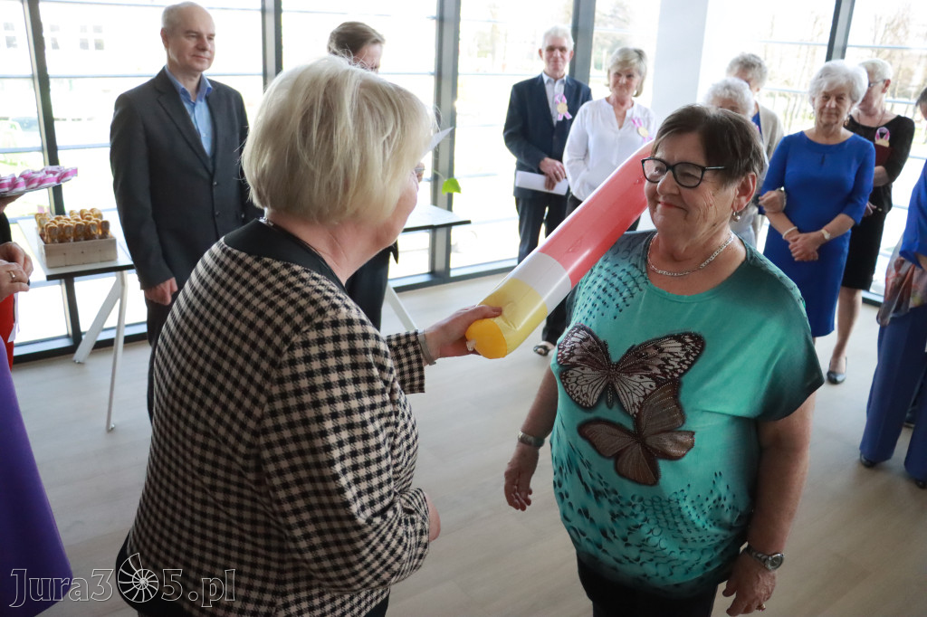 Fotorelacja: Pasowanie na Seniora w Koziegłowach - Klub Seniora Koziołek