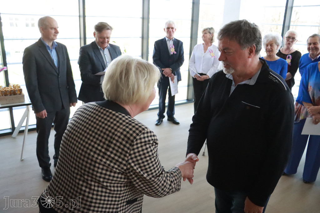 Fotorelacja: Pasowanie na Seniora w Koziegłowach - Klub Seniora Koziołek