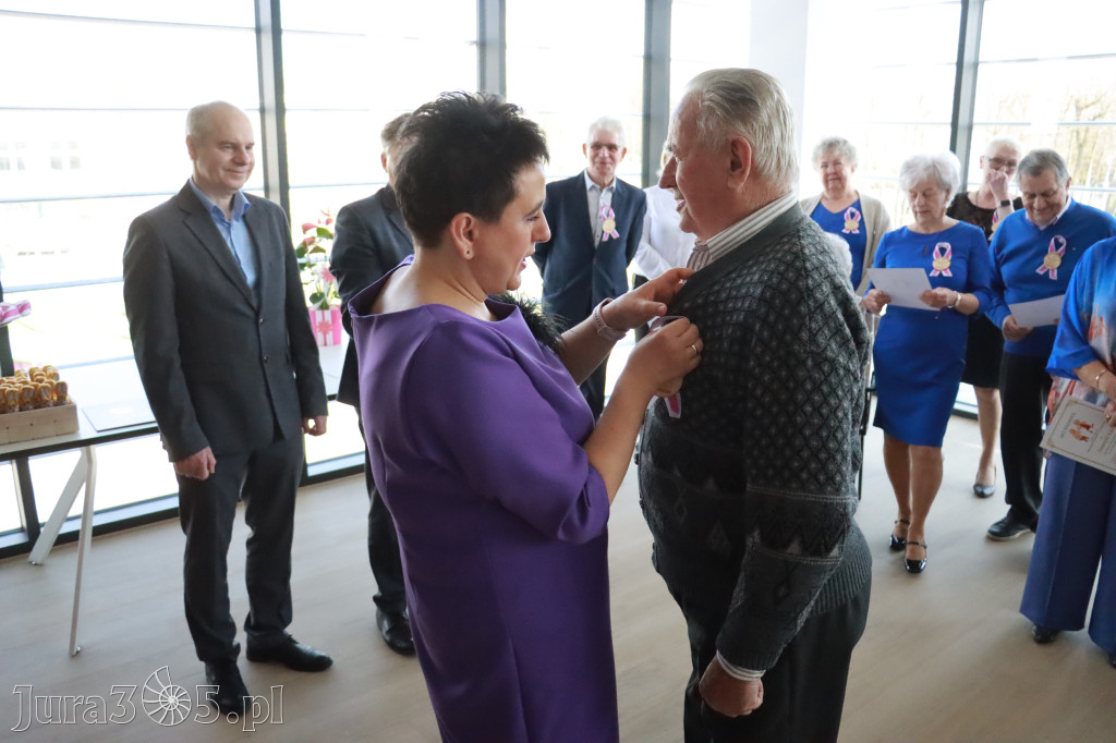 Fotorelacja: Pasowanie na Seniora w Koziegłowach - Klub Seniora Koziołek