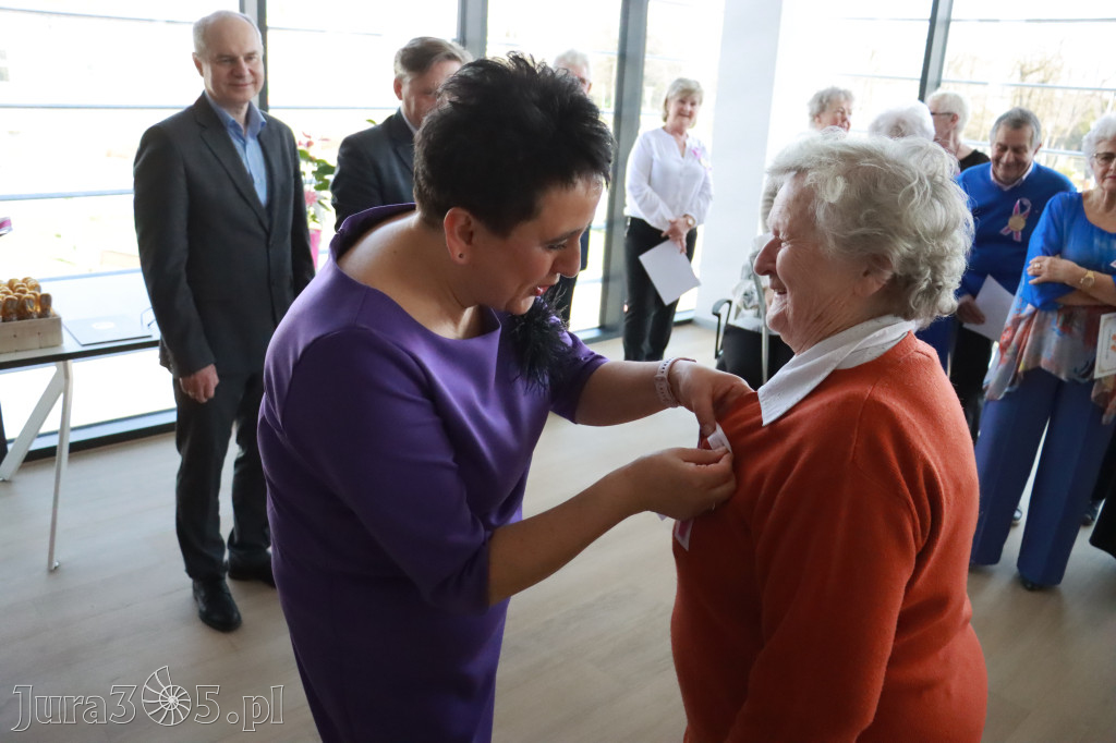 Fotorelacja: Pasowanie na Seniora w Koziegłowach - Klub Seniora Koziołek