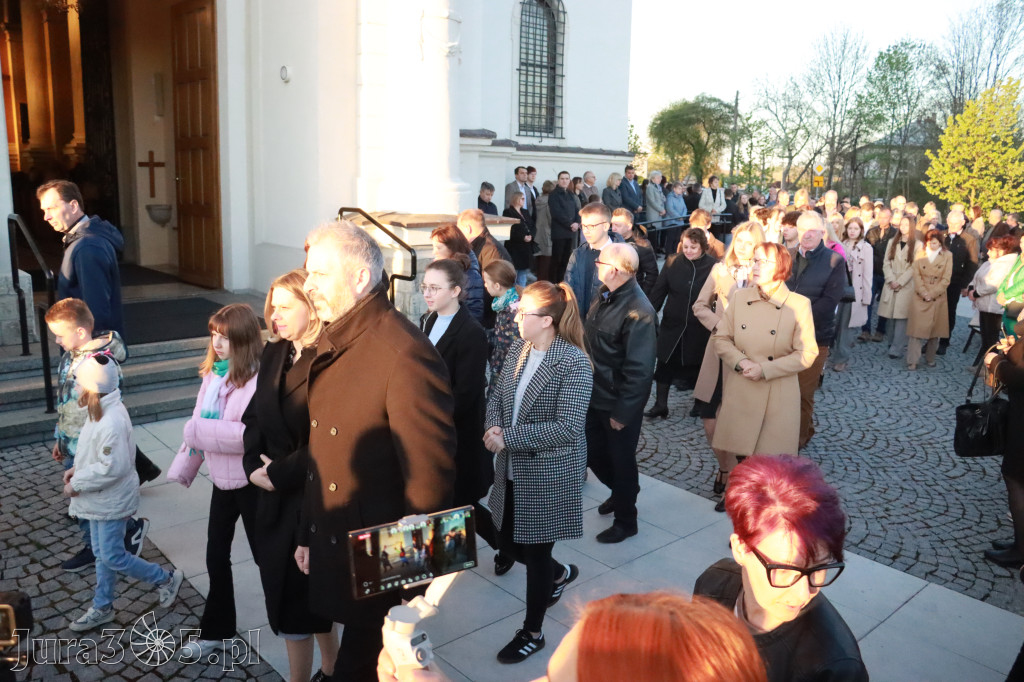 Fotorelacja I: Rezurekcja w Sanktuarium w Koziegłówkach z udziałem TURKÓW