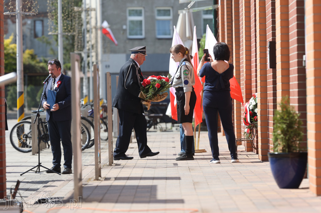 Fotorelacja: Obchody Święta Konstytucji i MOTO piknik w Łazach.