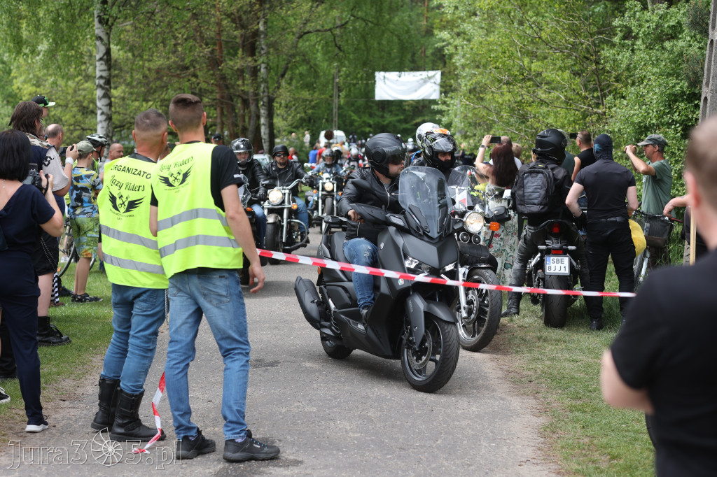 Fotorelacja: Obchody Święta Konstytucji i MOTO piknik w Łazach.