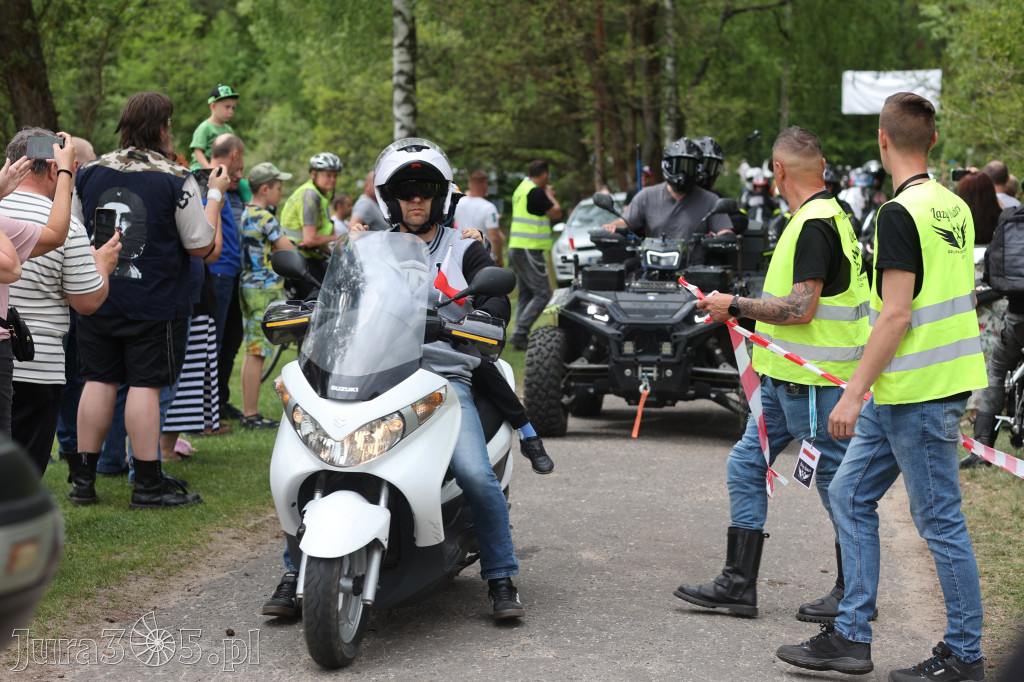 Fotorelacja: Obchody Święta Konstytucji i MOTO piknik w Łazach.