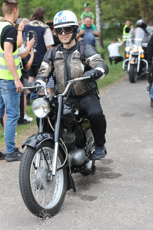 Fotorelacja: Obchody Święta Konstytucji i MOTO piknik w Łazach.