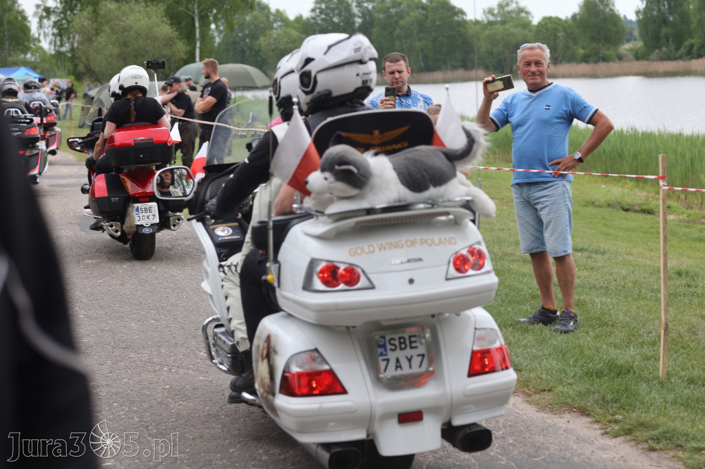 Fotorelacja: Obchody Święta Konstytucji i MOTO piknik w Łazach.