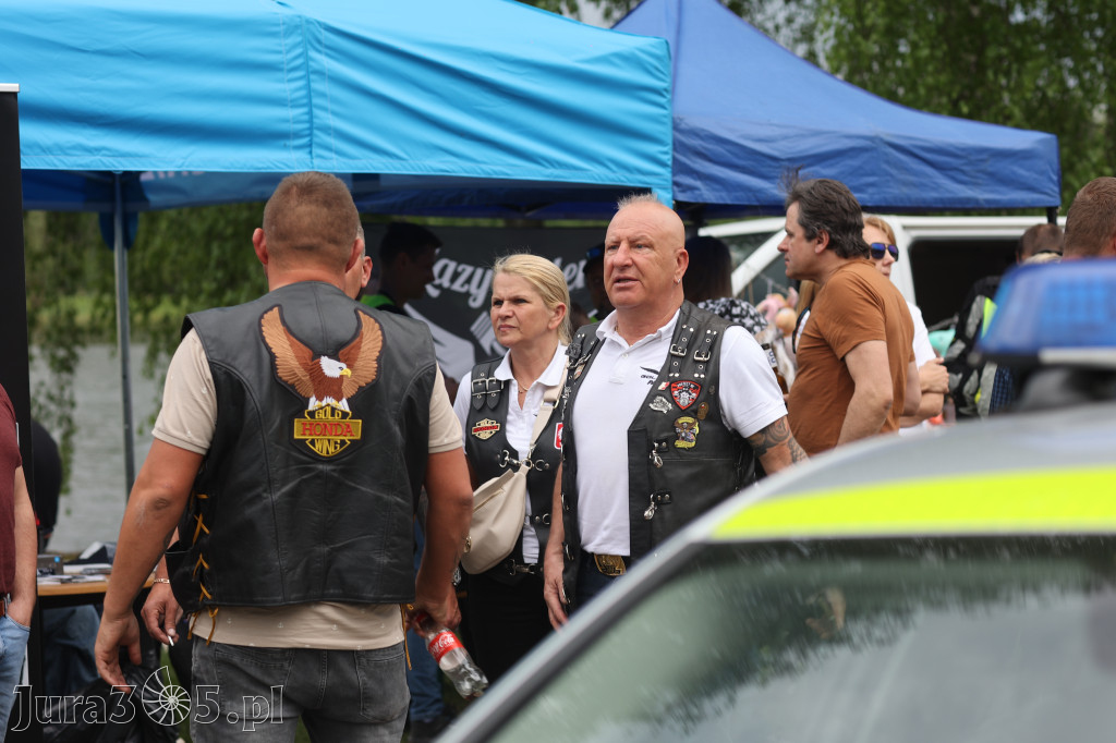Fotorelacja: Obchody Święta Konstytucji i MOTO piknik w Łazach.