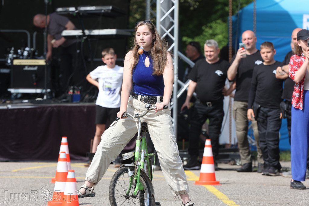 Fotorelacja: Obchody Święta Konstytucji i MOTO piknik w Łazach.