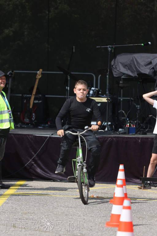 Fotorelacja: Obchody Święta Konstytucji i MOTO piknik w Łazach.