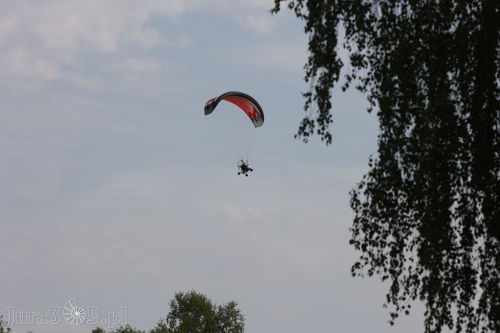 Fotorelacja: Obchody Święta Konstytucji i MOTO piknik w Łazach.