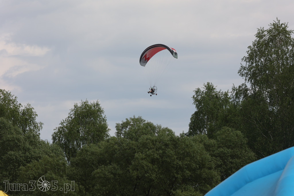 Fotorelacja: Obchody Święta Konstytucji i MOTO piknik w Łazach.