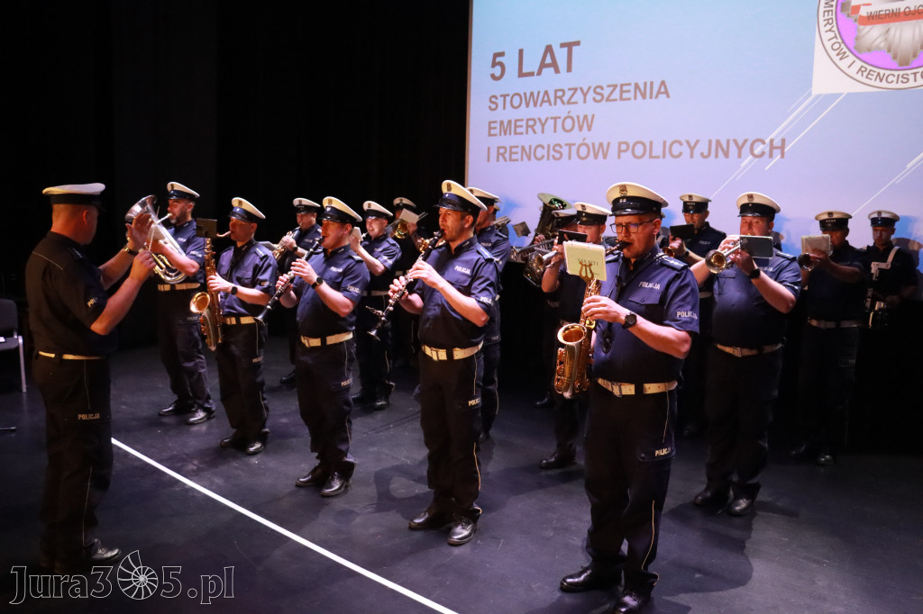 Fotorelacja I: 5 lat Stowarzyszenia Emerytów i Rencistów Policyjnych w Myszkowie