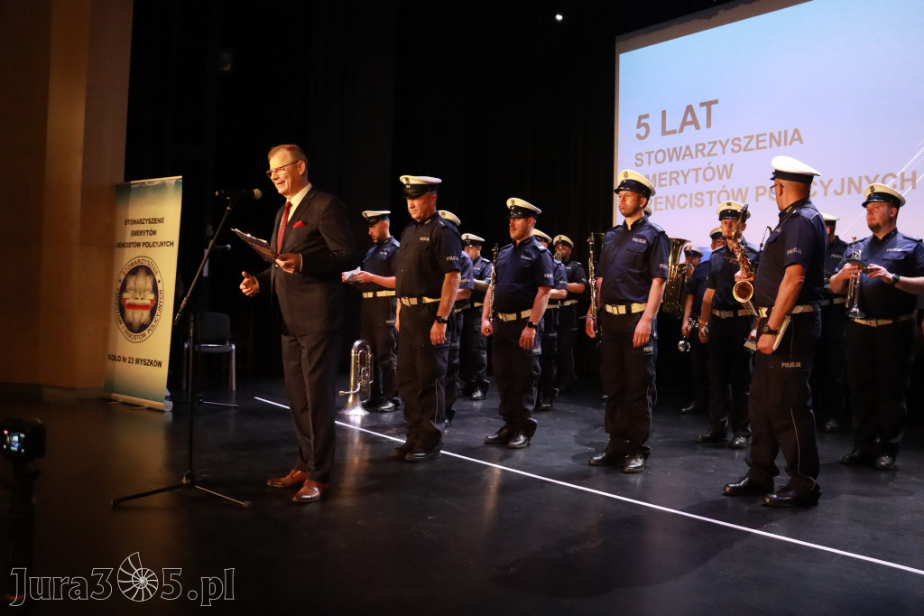Fotorelacja I: 5 lat Stowarzyszenia Emerytów i Rencistów Policyjnych w Myszkowie