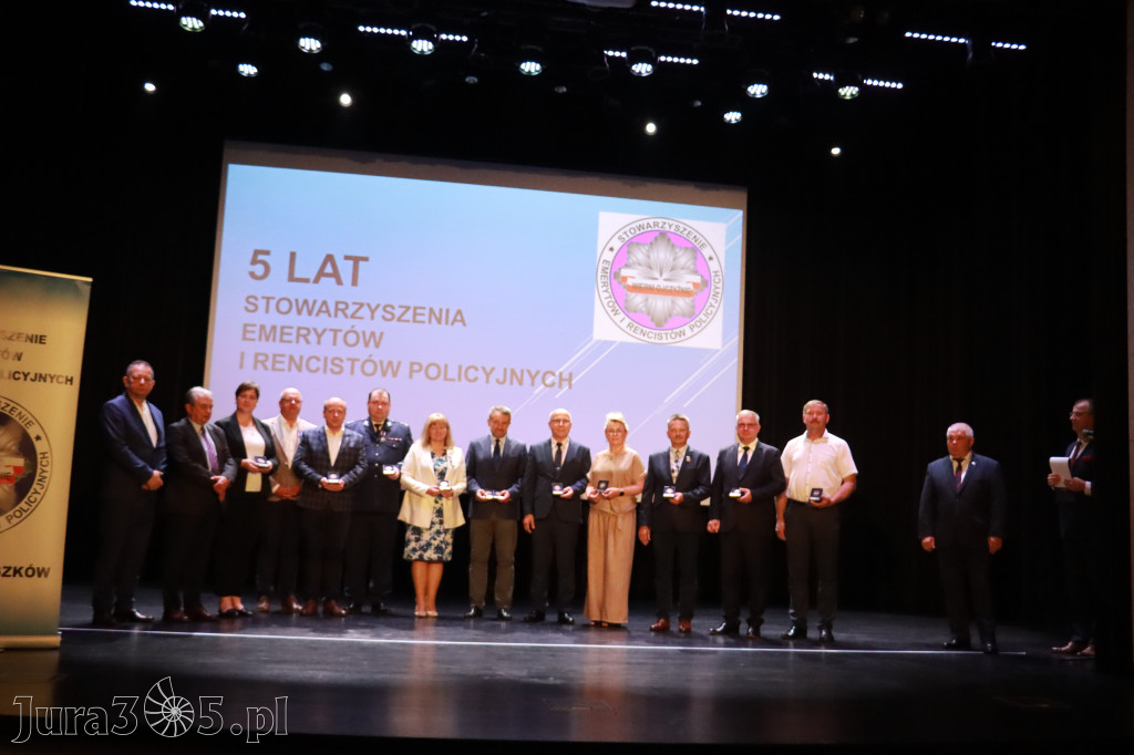 Fotorelacja I: 5 lat Stowarzyszenia Emerytów i Rencistów Policyjnych w Myszkowie