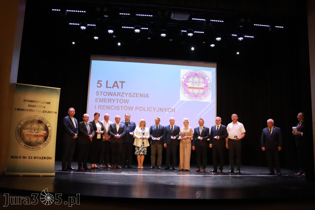 Fotorelacja I: 5 lat Stowarzyszenia Emerytów i Rencistów Policyjnych w Myszkowie