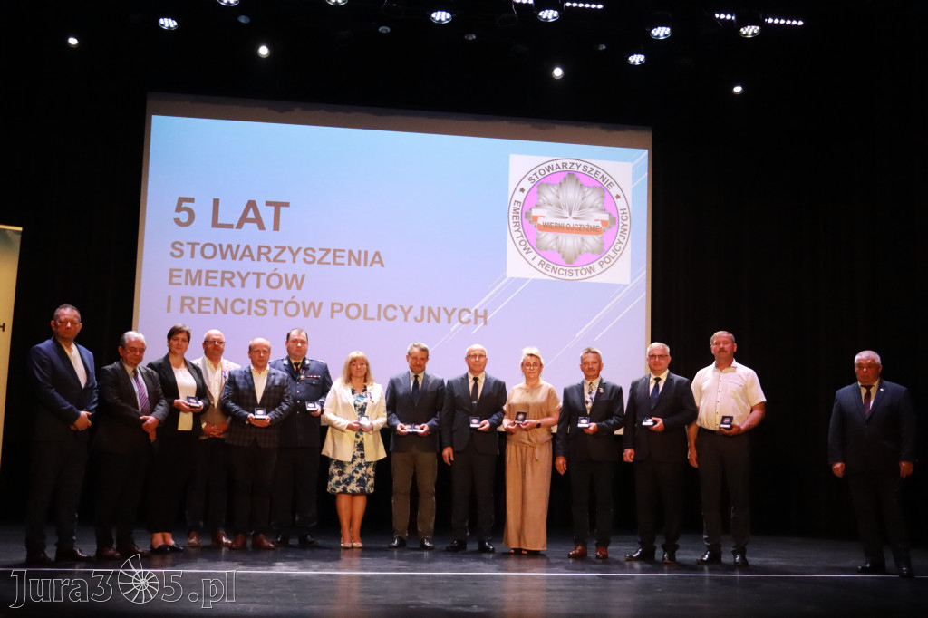 Fotorelacja I: 5 lat Stowarzyszenia Emerytów i Rencistów Policyjnych w Myszkowie