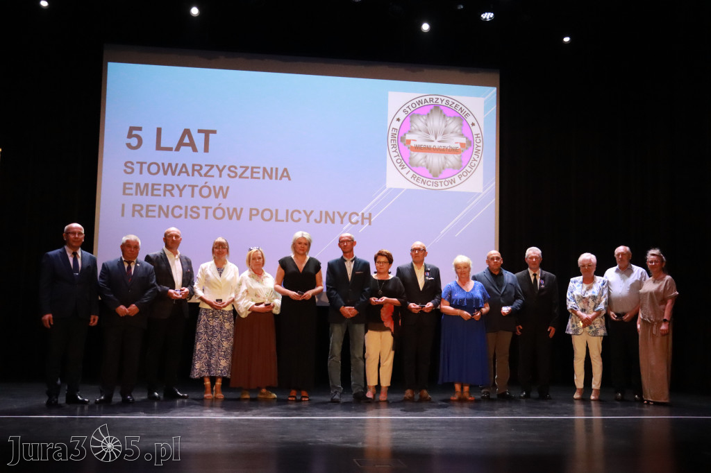 Fotorelacja I: 5 lat Stowarzyszenia Emerytów i Rencistów Policyjnych w Myszkowie