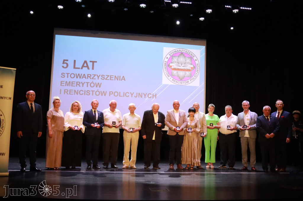 Fotorelacja II: 5 lat Stowarzyszenia Emerytów i Rencistów Policyjnych w Myszkowie