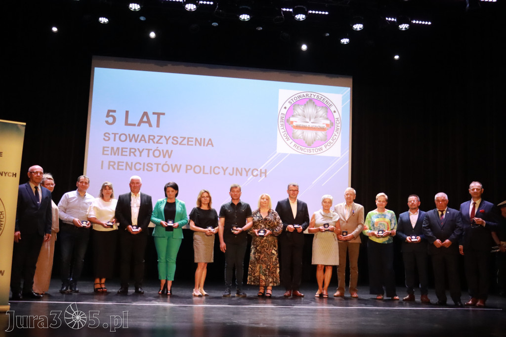 Fotorelacja II: 5 lat Stowarzyszenia Emerytów i Rencistów Policyjnych w Myszkowie