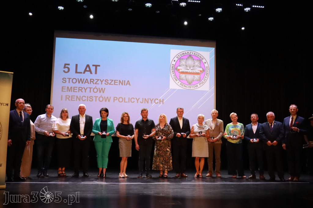 Fotorelacja II: 5 lat Stowarzyszenia Emerytów i Rencistów Policyjnych w Myszkowie