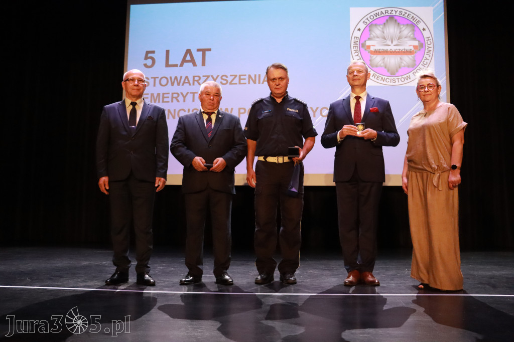 Fotorelacja II: 5 lat Stowarzyszenia Emerytów i Rencistów Policyjnych w Myszkowie