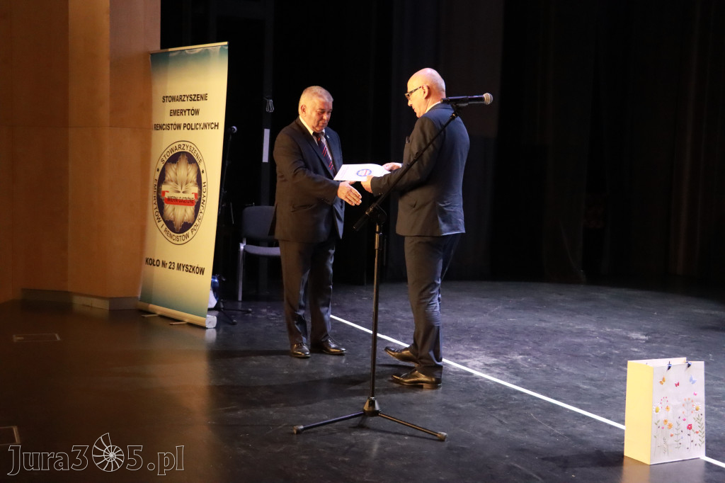Fotorelacja II: 5 lat Stowarzyszenia Emerytów i Rencistów Policyjnych w Myszkowie