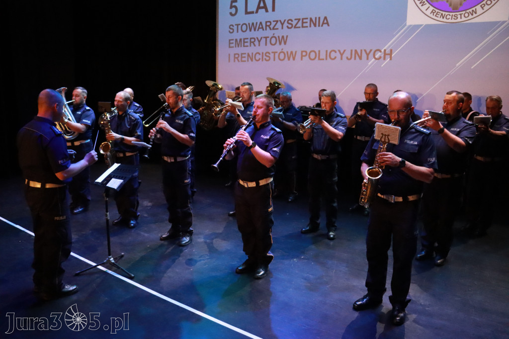Fotorelacja II: 5 lat Stowarzyszenia Emerytów i Rencistów Policyjnych w Myszkowie