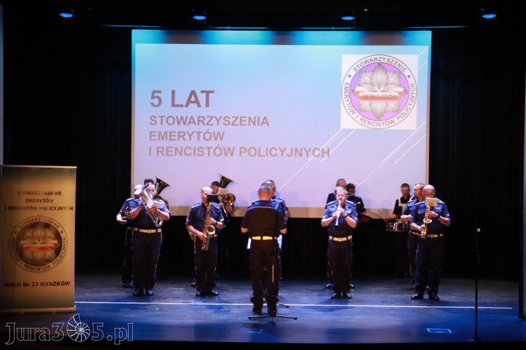 Fotorelacja II: 5 lat Stowarzyszenia Emerytów i Rencistów Policyjnych w Myszkowie