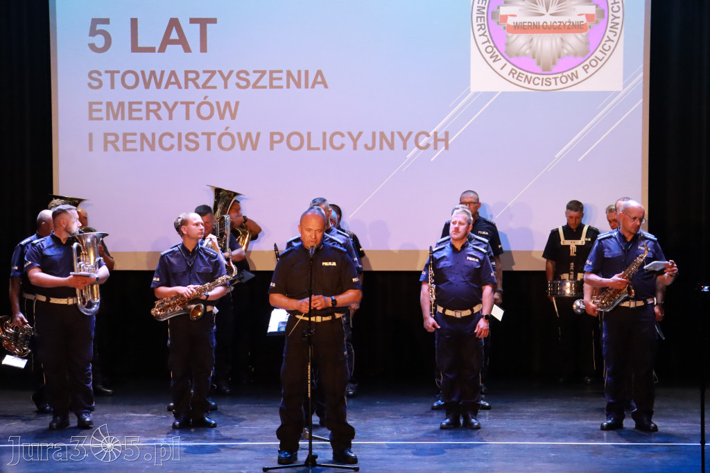 Fotorelacja II: 5 lat Stowarzyszenia Emerytów i Rencistów Policyjnych w Myszkowie