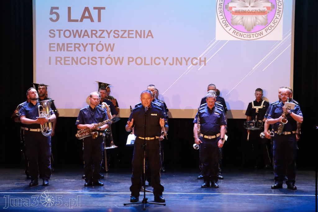Fotorelacja II: 5 lat Stowarzyszenia Emerytów i Rencistów Policyjnych w Myszkowie